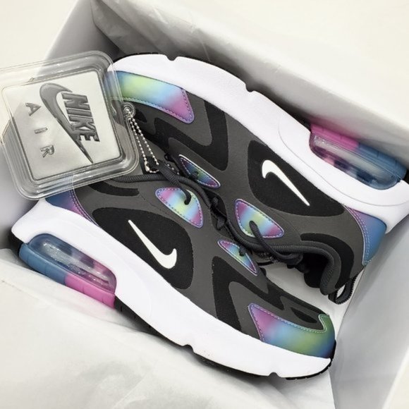 Nike Shoes - Nike Air Max 200 20